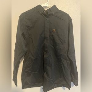 Men’s black button up Ariat shirt size small